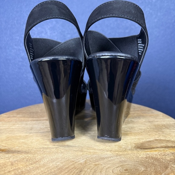 Kenneth Cole “Sole Less” Black Wedge Sandals with Elastic Straps, Size 9.5 - Picture 5 of 8